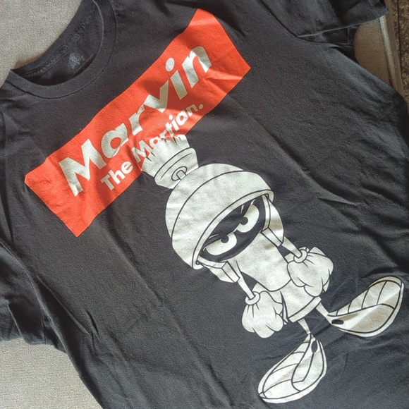 Marvin The Martian T-shirt - Picture 1 of 3
